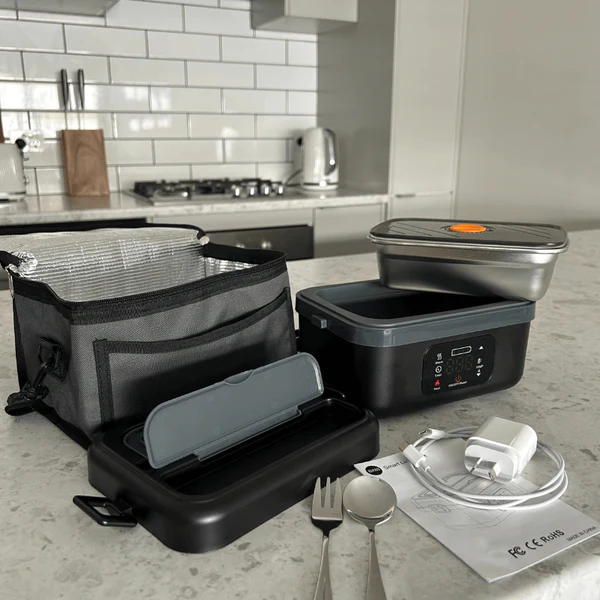 Roam Essentials™ Premium Heated Lunch box Kit