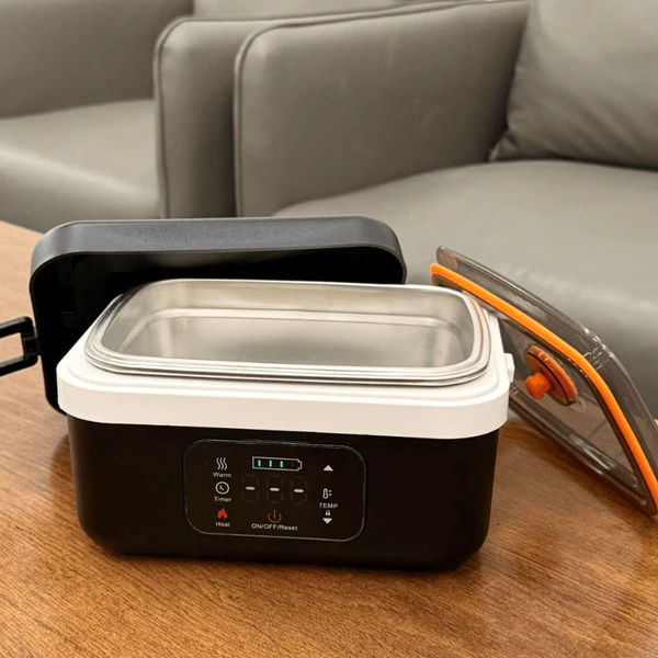 Roam Essentials™ Premium Heated Lunch box Kit